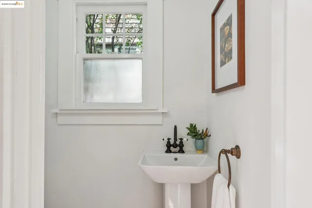 $1,130,000 | 1141 Oxford Street, Berkeley, CA 94707