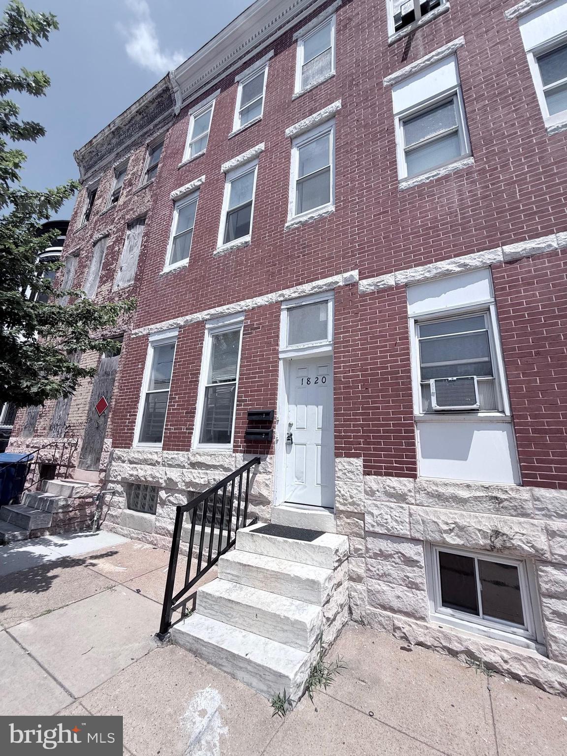 1820 West Fayette Street, Unit 2 Baltimore, MD 21223 - Photo 1 of 26 a front view of a building
