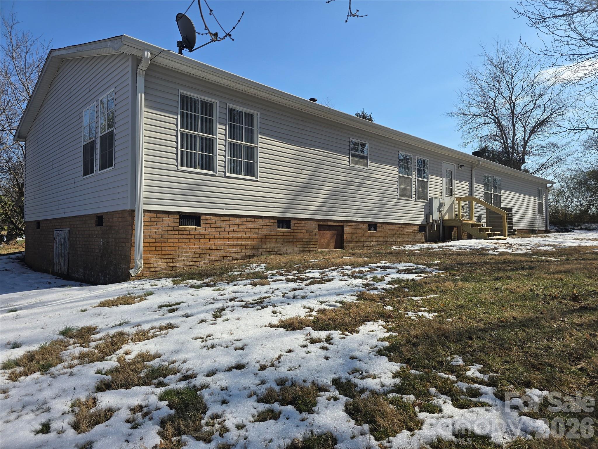 285 Skyuka Road Statesville, NC 28677 - Photo 3 of 23