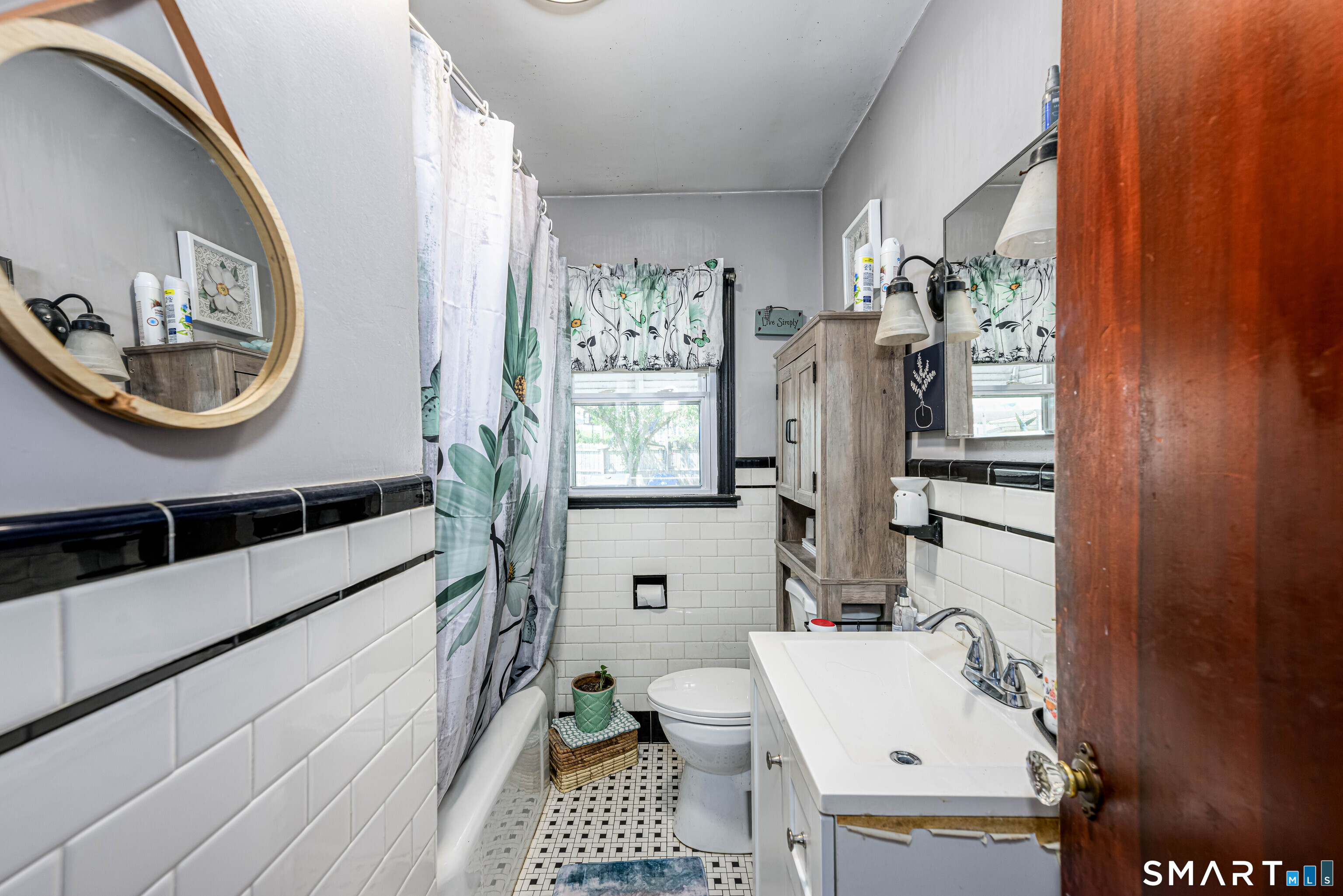 121 4th Street Hamden, CT 06514 - Photo 14 of 28