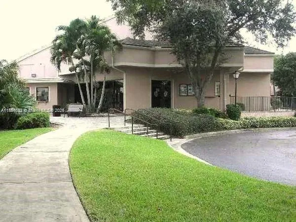 $2,100 | 3150 Northwest 42nd Avenue, Unit E401, Coconut Creek, FL 33066