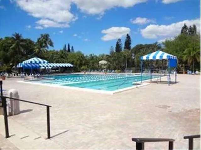 a view of a tennis court