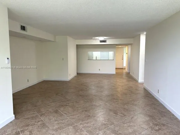 $2,100 | 3150 Northwest 42nd Avenue, Unit E401, Coconut Creek, FL 33066