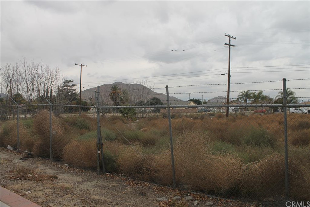5373 Mission Boulevard Riverside, CA 92509 - Photo 1 of 1 Frontage. View of mountains