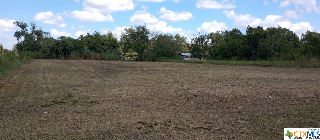 810 West 7th Street Cameron, TX 76520 - Photo 14 of 17 a view of outdoor space and yard