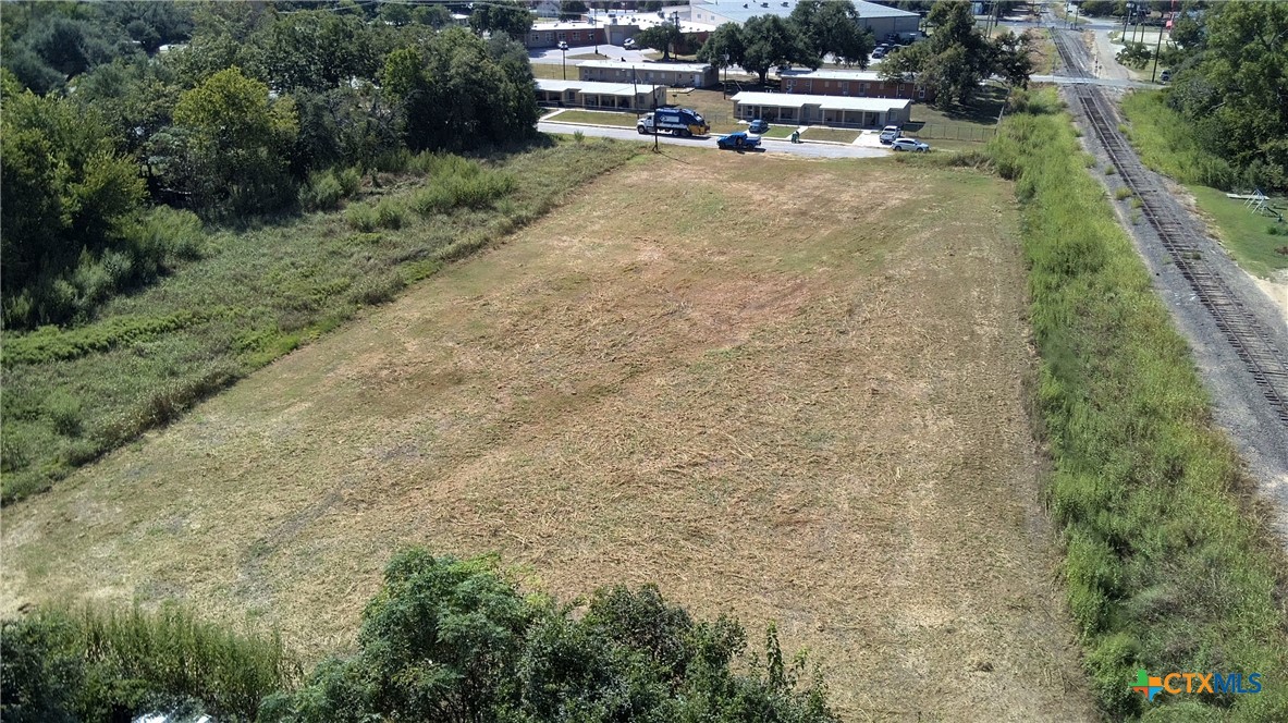 810 West 7th Street Cameron, TX 76520 - Photo 5 of 17 a view of outdoor space and yard