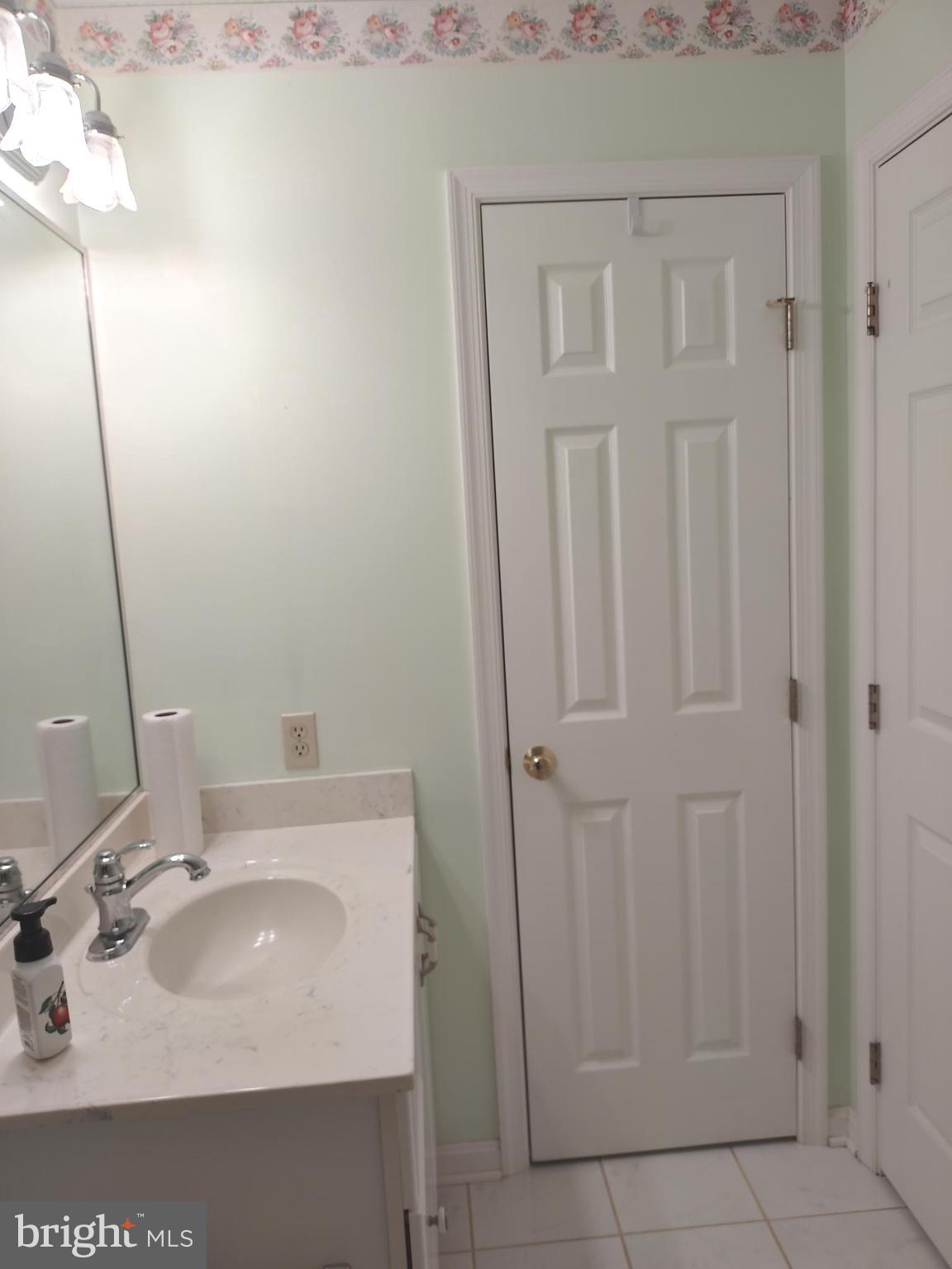 980 Marple Road Winchester, VA 22603 - Photo 52 of 76 Hall Bath