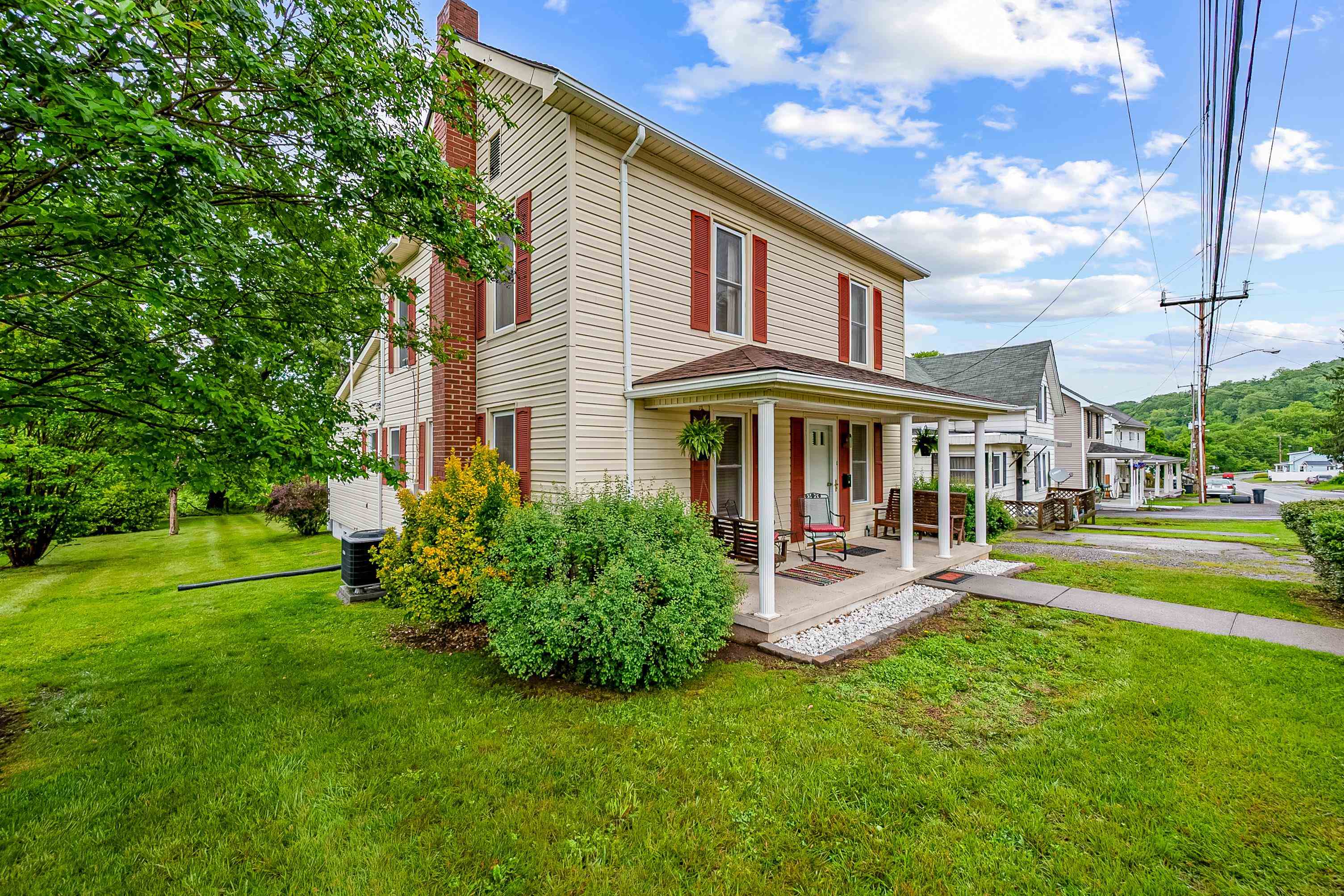 613 Main Street Narrows, VA 24124 - Photo 2 of 66 Gallery Image 2