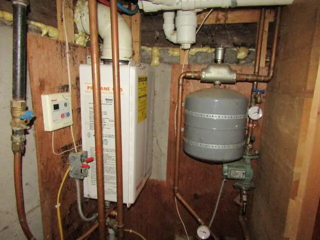 $99,900 | 62 City Point Road, Belfast, ME 04915