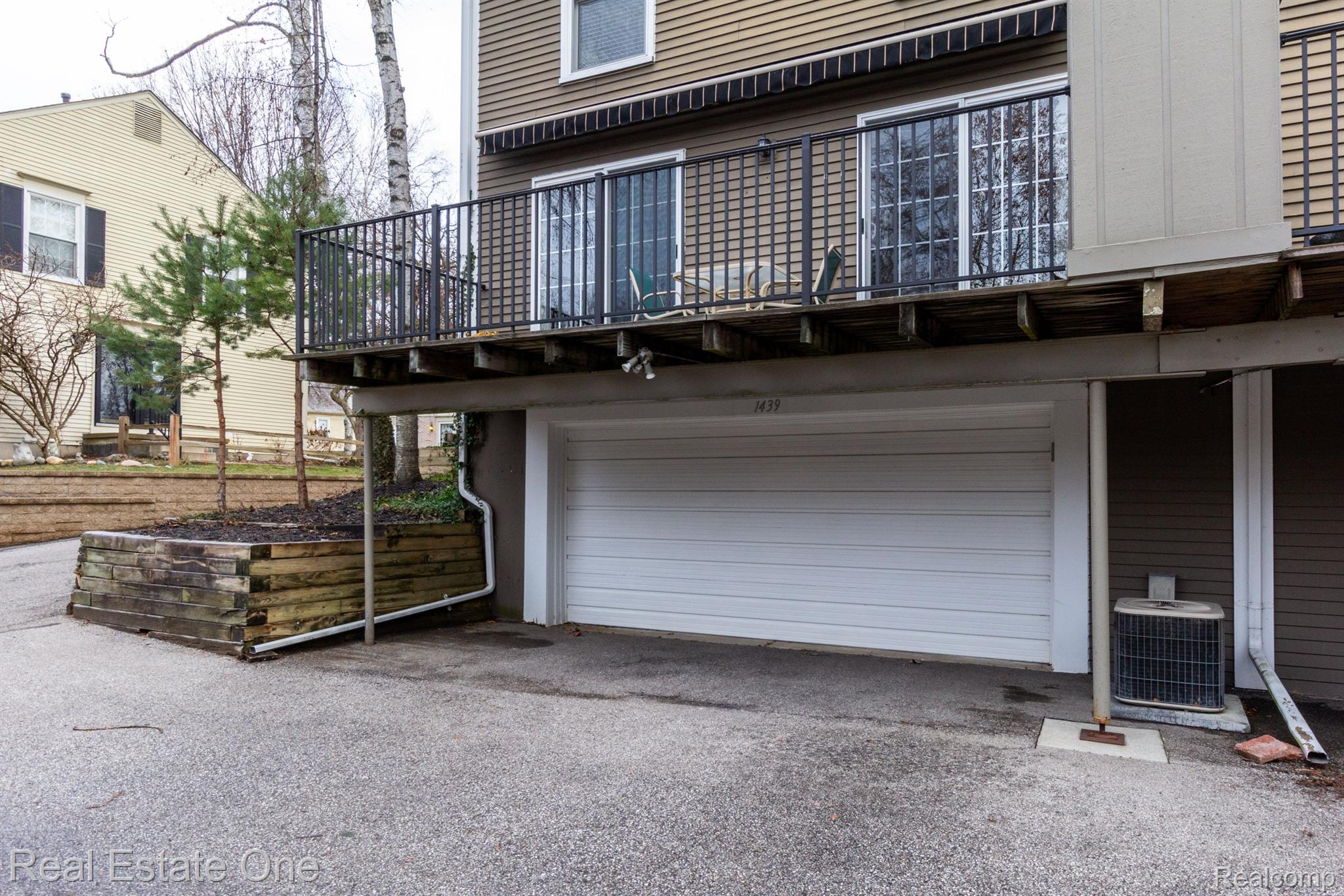 1439 Lantern Lane Rochester, MI 48306 - Photo 27 of 39 Gallery Image 27