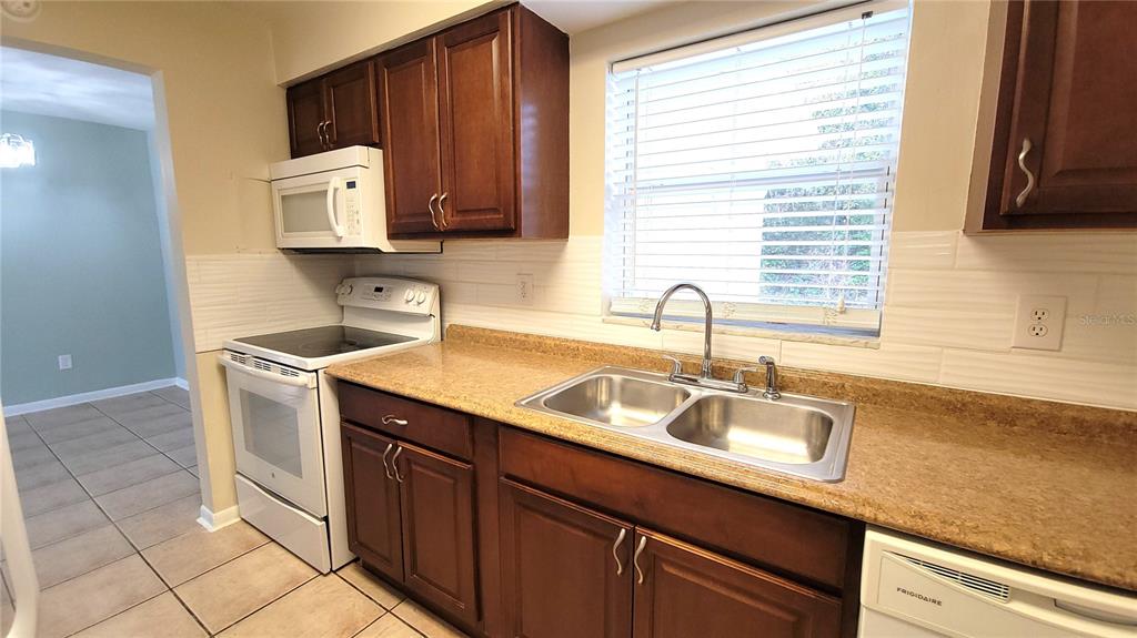 1214 Pilgrim Avenue Deltona, FL 32725 - Photo 19 of 45