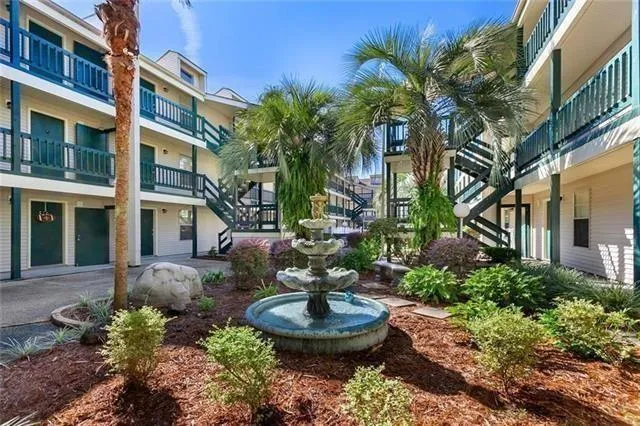 $1,350 | 2330 Edenborn Avenue, Unit 324, Metairie, LA 70001