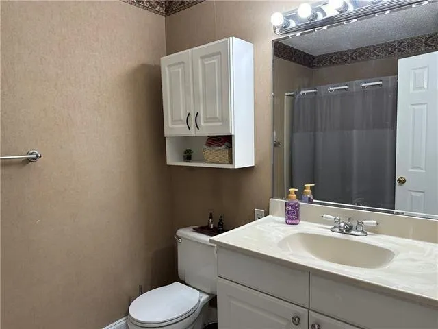 $1,350 | 2330 Edenborn Avenue, Unit 324, Metairie, LA 70001