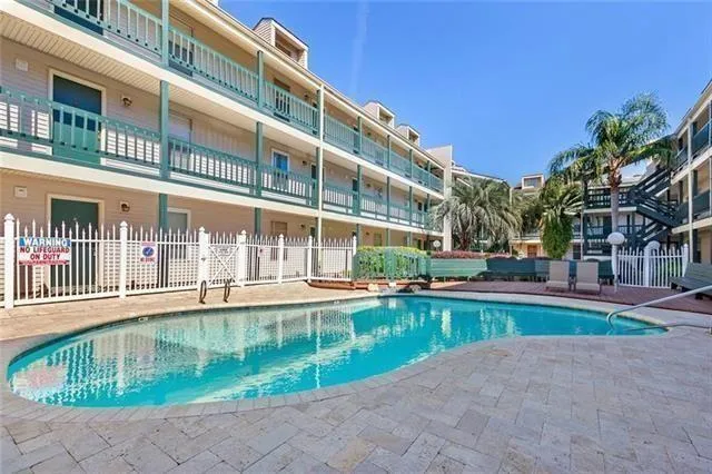 $1,350 | 2330 Edenborn Avenue, Unit 324, Metairie, LA 70001