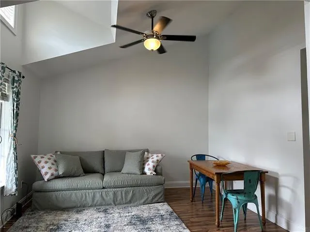 $1,350 | 2330 Edenborn Avenue, Unit 324, Metairie, LA 70001