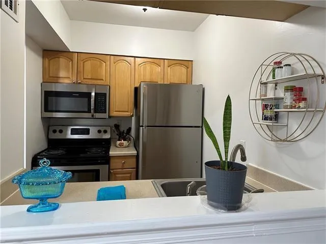 $1,350 | 2330 Edenborn Avenue, Unit 324, Metairie, LA 70001