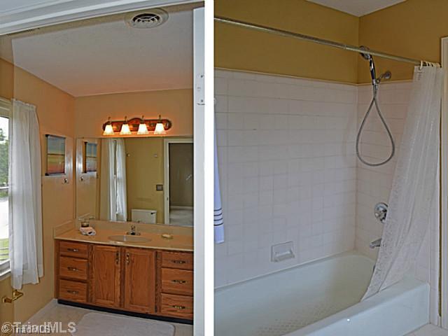 5524 Robinridge Road Greensboro, NC 27410 - Photo 8 of 16 Master Bath/Spa.