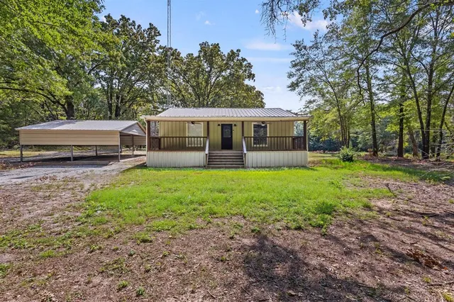 $319,500 | 720 County Road 2220, Ivanhoe, TX 75447
