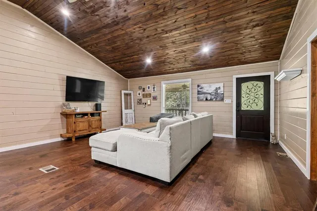 $319,500 | 720 County Road 2220, Ivanhoe, TX 75447