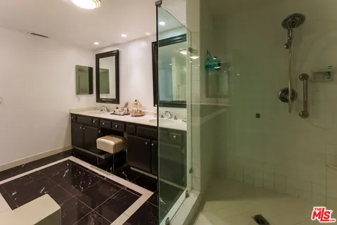 $1,295,000 | 1557 South Beverly Glen Boulevard, Unit 310, Los Angeles, CA 90024