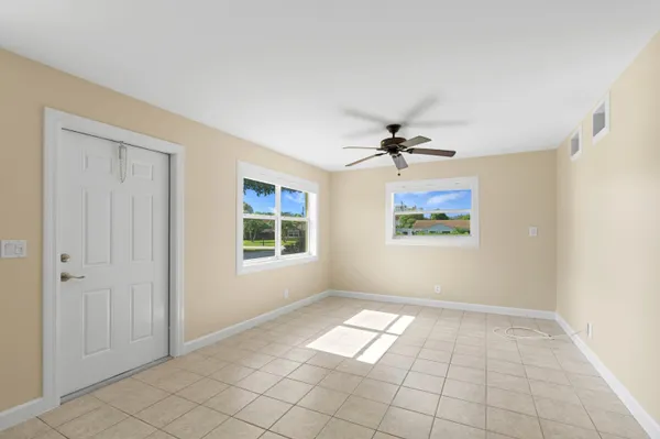 $1,650 | 615 Northeast 7th Avenue, Unit 4, Boynton Beach, FL 33435