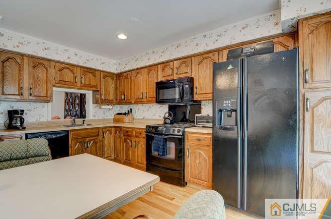 3604 Springbrook Drive, Unit 3604 Edison, NJ 08820 - Photo 12 of 23 Gallery Image 12
