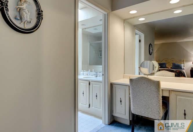 3604 Springbrook Drive, Unit 3604 Edison, NJ 08820 - Photo 18 of 23 Gallery Image 18