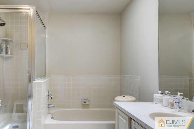 3604 Springbrook Drive, Unit 3604 Edison, NJ 08820 - Photo 19 of 23 Gallery Image 19