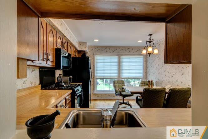 3604 Springbrook Drive, Unit 3604 Edison, NJ 08820 - Photo 10 of 23 Gallery Image 10
