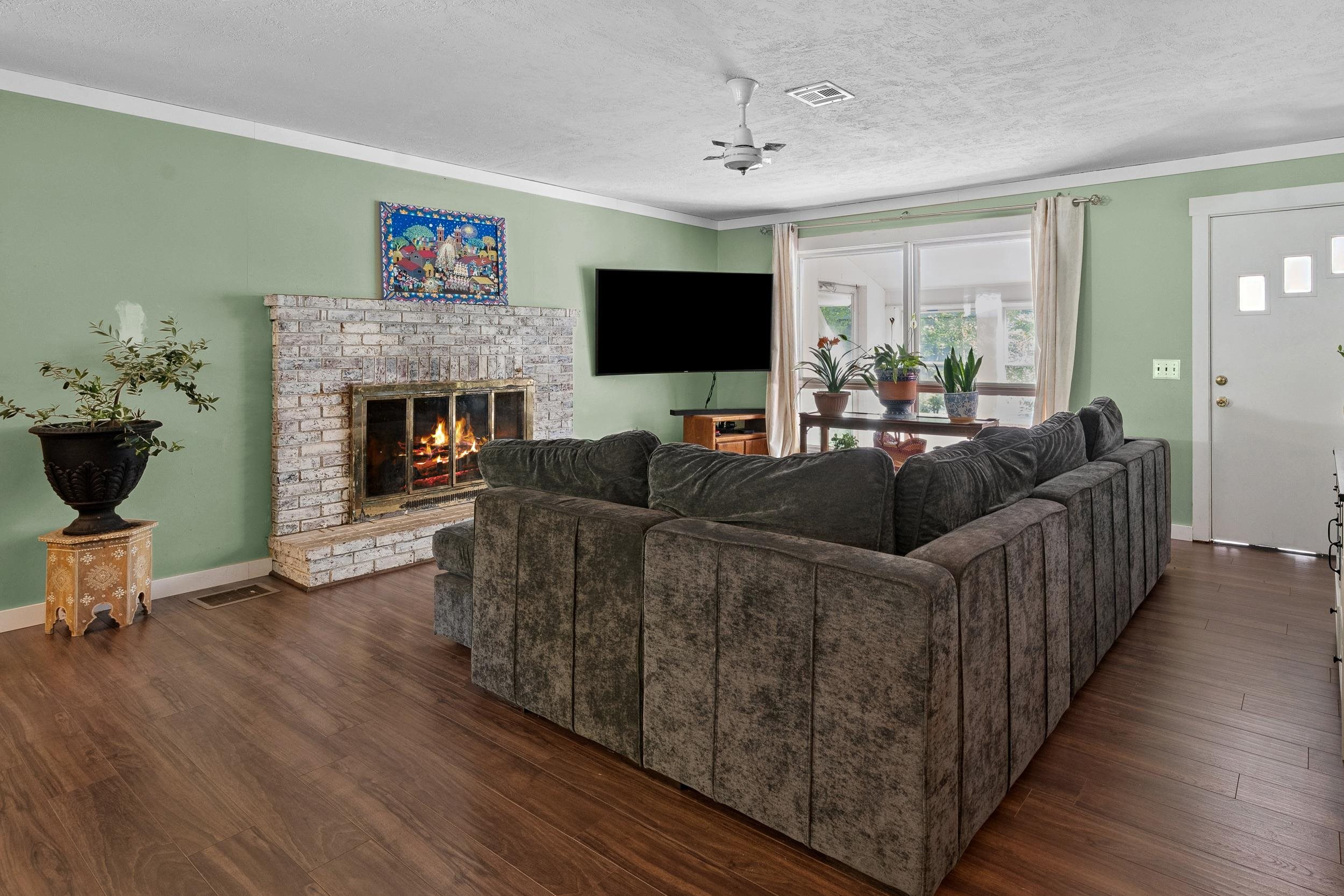 41 Linden Road Conway, NH 03860 - Photo 4 of 39