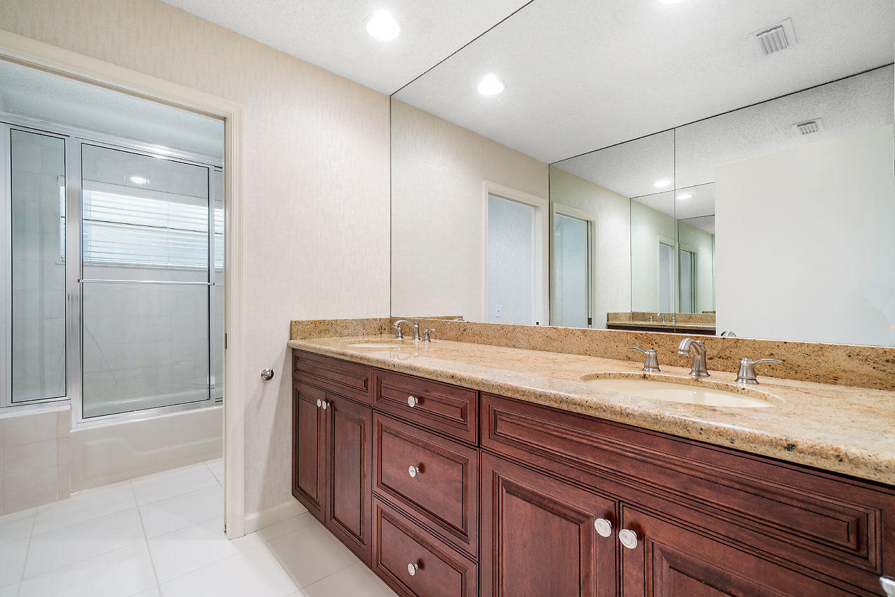 1921 Northwest 25th Street Boca Raton, FL 33431 - Photo 22 of 42 027-1921NW25thSt-BocaRaton-FL-small