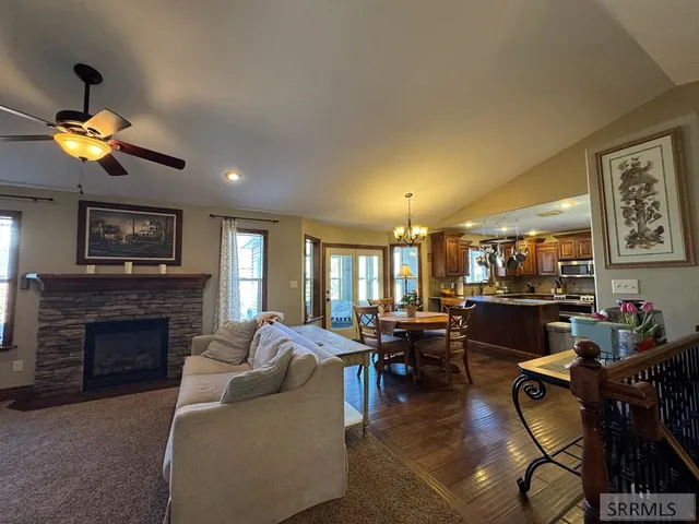 $480,000 | 586 Bainbridge Lane, Idaho Falls, ID 83402