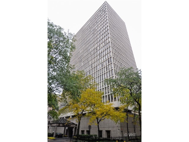 1 East Scott Street, Unit 1402 Chicago, IL 60610 - Photo 1 of 8