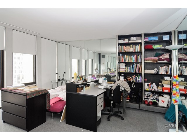 1 East Scott Street, Unit 1402 Chicago, IL 60610 - Photo 4 of 8