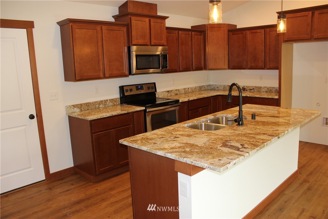 42 Ridgetop Lane Elma, WA 98541 - Photo 5 of 25 Gallery Image 5