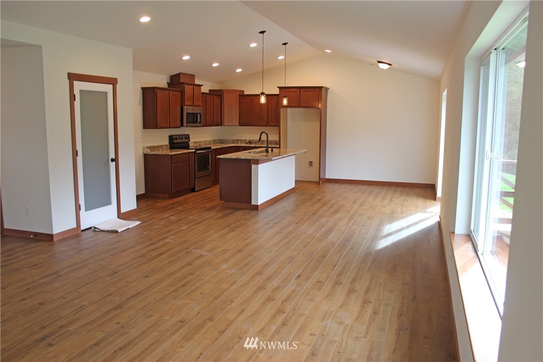 42 Ridgetop Lane Elma, WA 98541 - Photo 7 of 25 Gallery Image 7