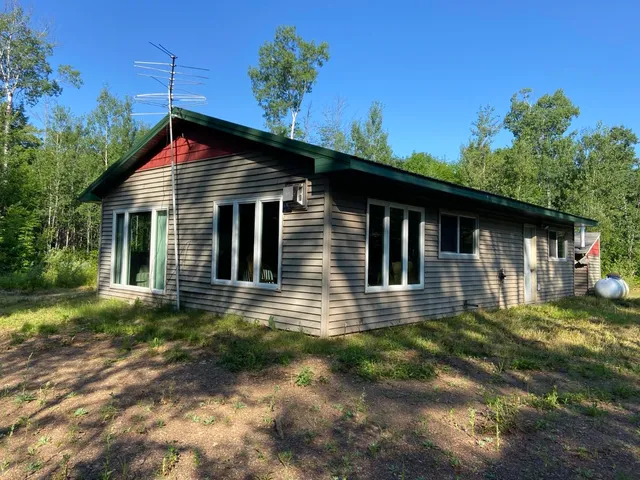 $90,000 | 107 Wales Road, Two Harbors, MN 55616