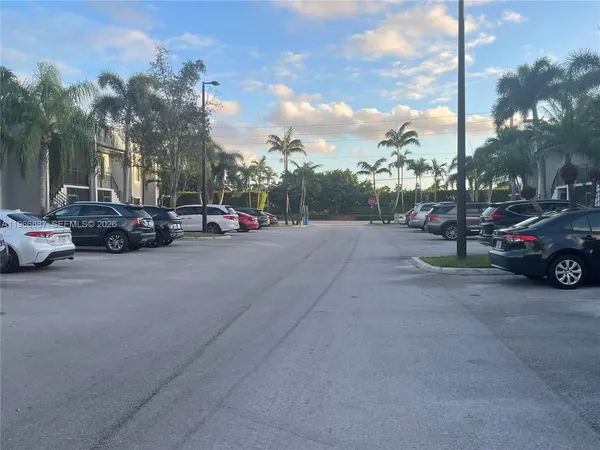$2,600 | 16571 Blatt Boulevard, Unit 204, Weston, FL 33326