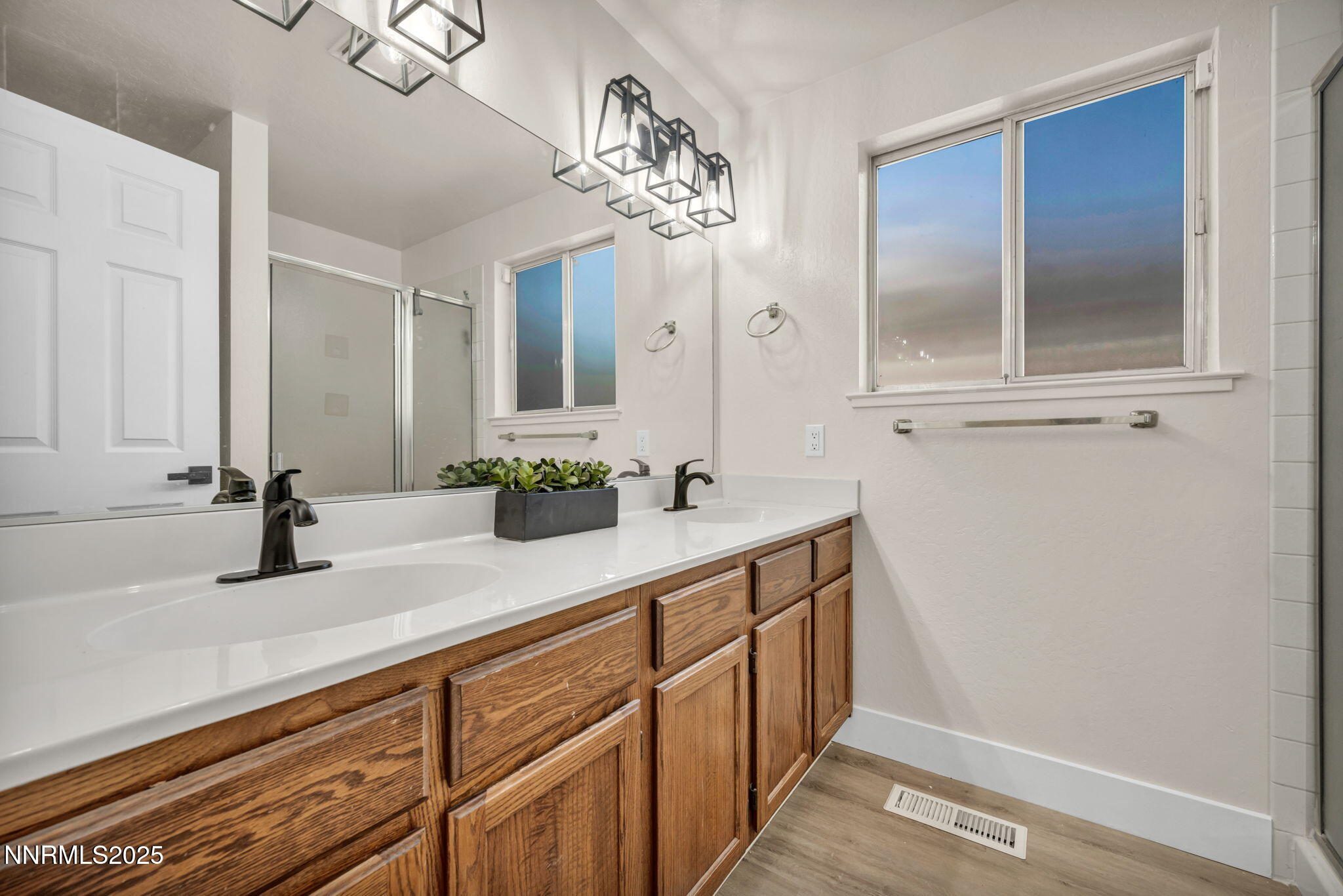 1664 Shadow Wood Road Reno, NV 89523 - Photo 17 of 43 Primary Bathroom