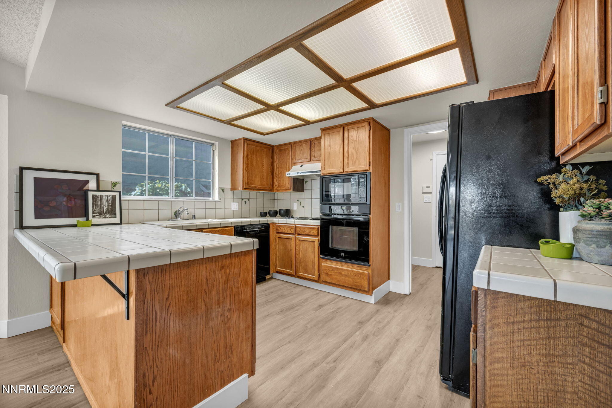 1664 Shadow Wood Road Reno, NV 89523 - Photo 8 of 43 Kitchen