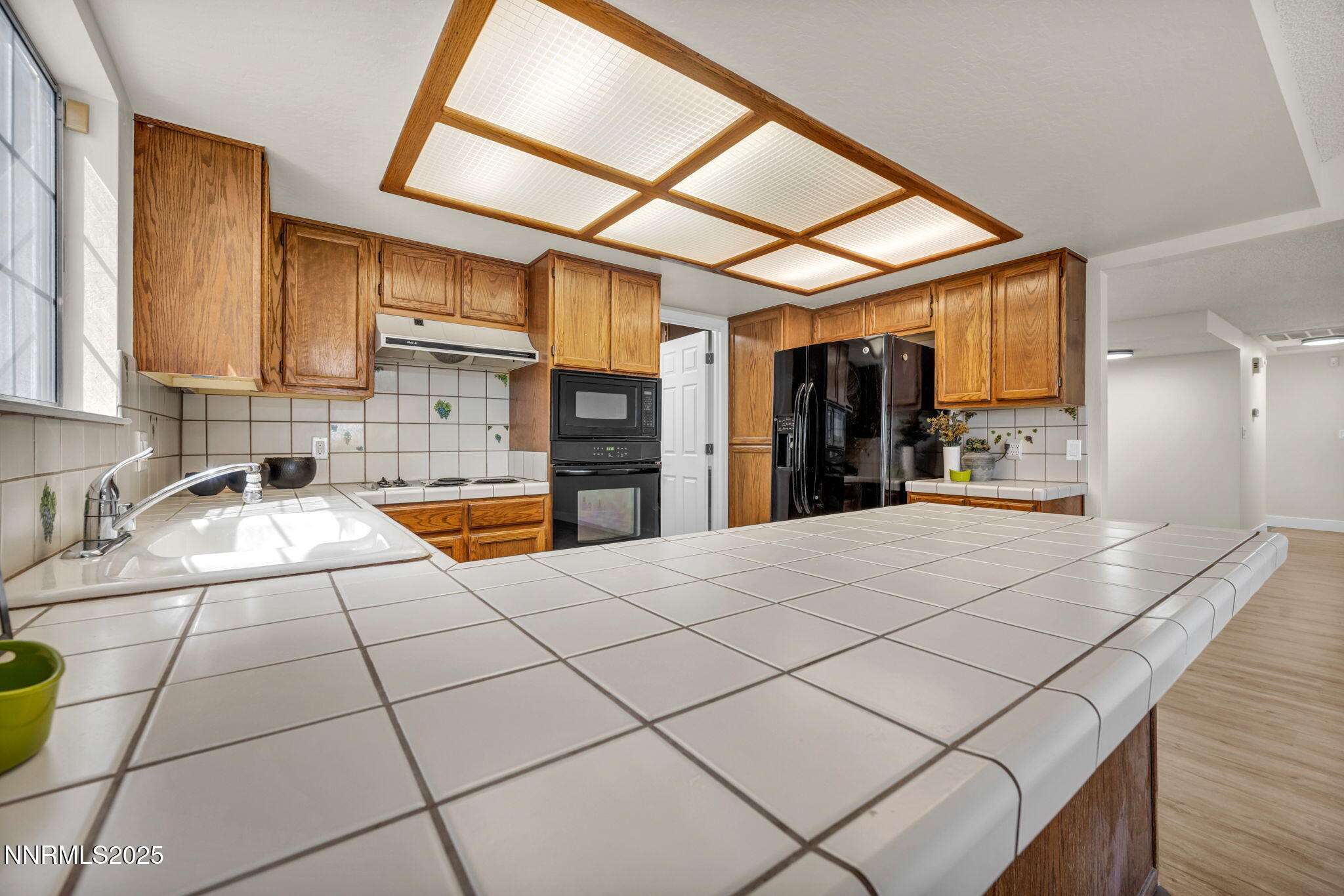 1664 Shadow Wood Road Reno, NV 89523 - Photo 9 of 43 Kitchen