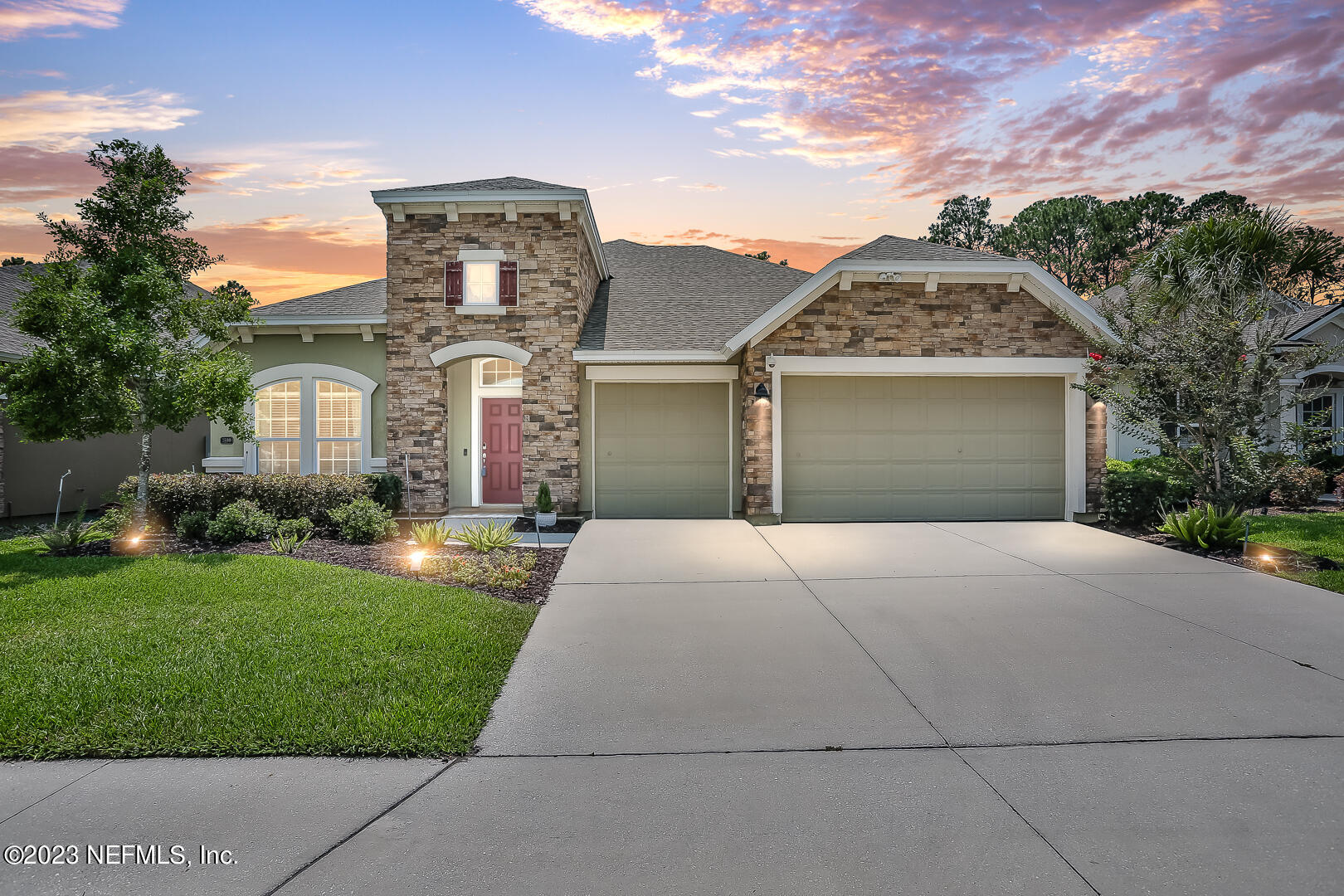 3590 Crossview Drive Jacksonville, FL 32224 - Photo 2 of 36 Front of Home