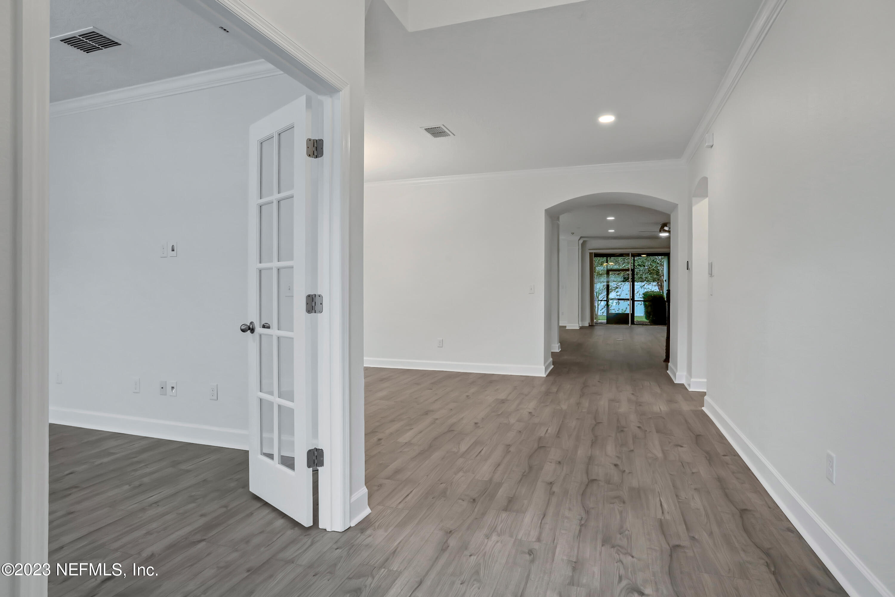 3590 Crossview Drive Jacksonville, FL 32224 - Photo 4 of 36 573A6701