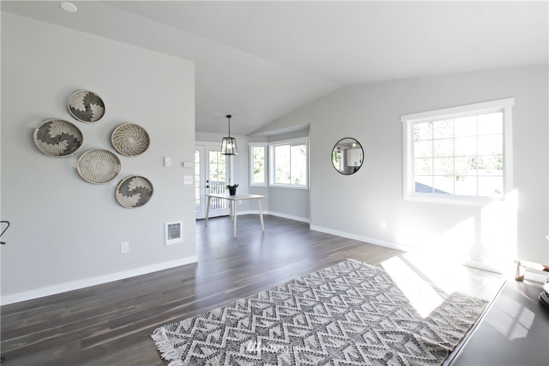 7309 East Raintree Lane Port Orchard, WA 98366 - Photo 3 of 17 Gallery Image 3