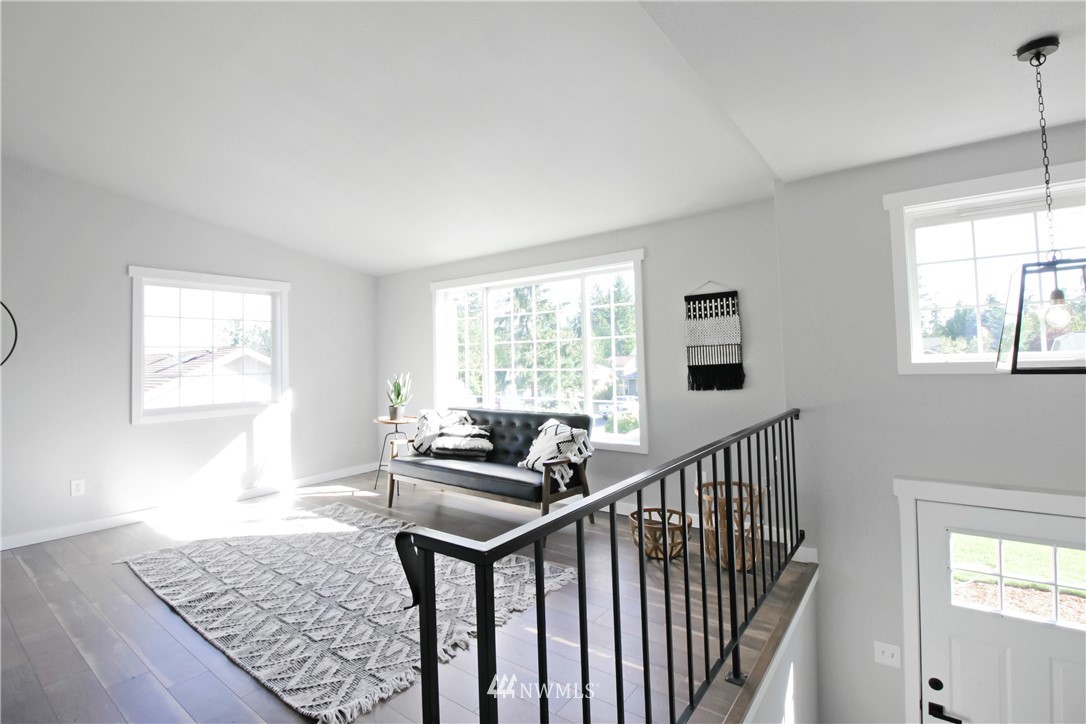7309 East Raintree Lane Port Orchard, WA 98366 - Photo 4 of 17 Gallery Image 4