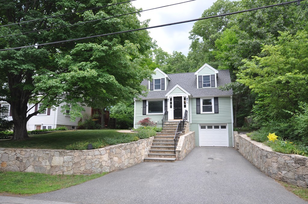 92 Higgins Road Framingham, MA 01701 - Photo 2 of 29 Gallery Image 2