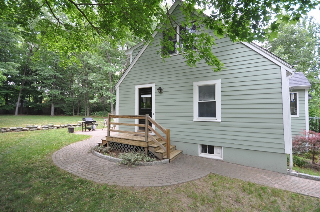 92 Higgins Road Framingham, MA 01701 - Photo 5 of 29 Gallery Image 5