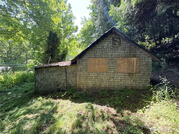 $99,988 | 1020 South Valley Street, Port Angeles, WA 98362