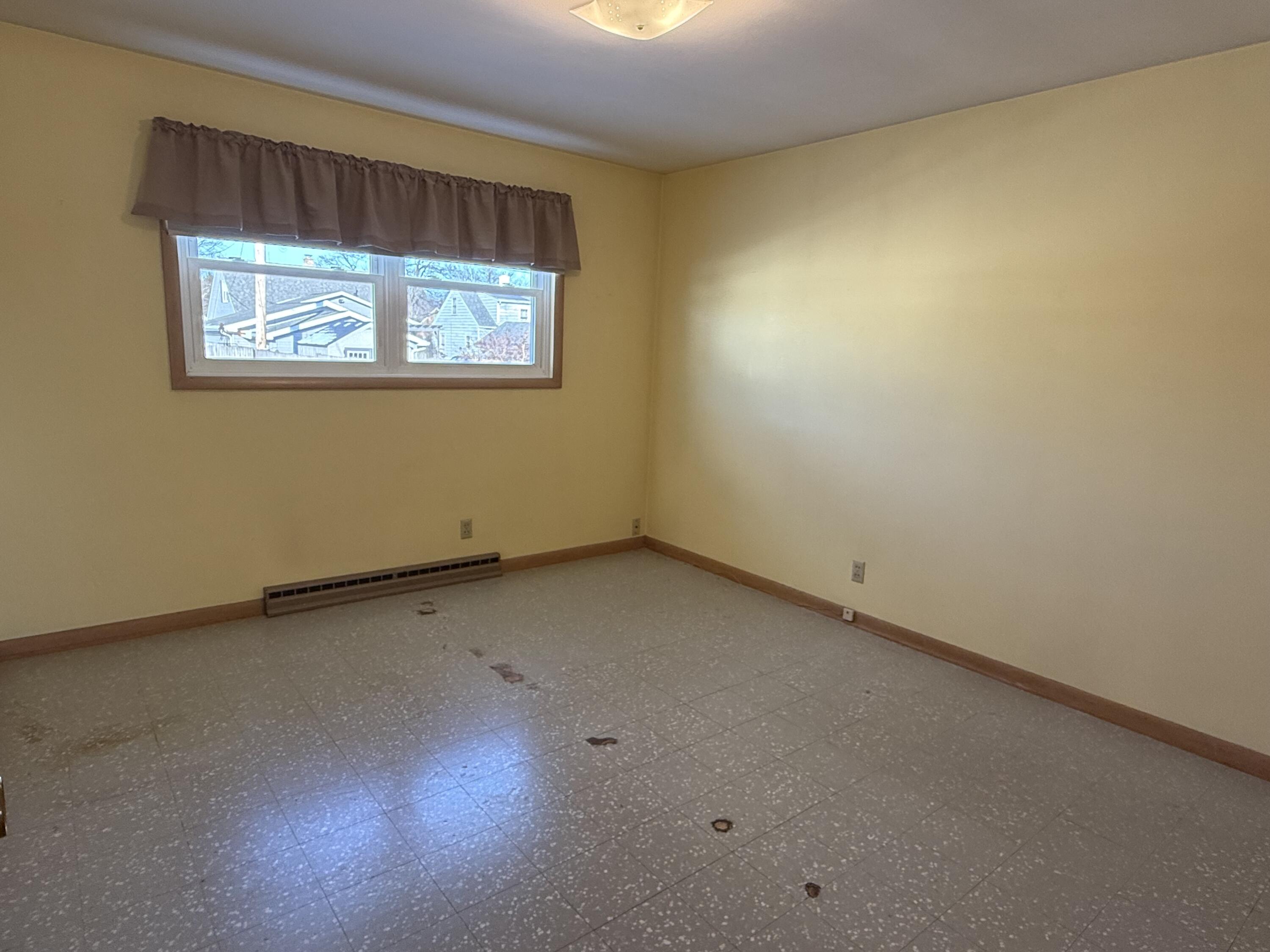 1706 George Street Manitowoc, WI 54220 - Photo 10 of 24 11 bedroom 2