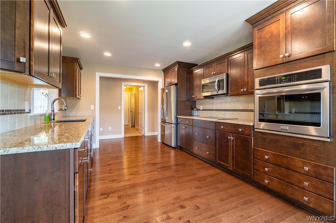 58 Chestnut Corner Lancaster, NY 14086 - Photo 12 of 41 Kitchen